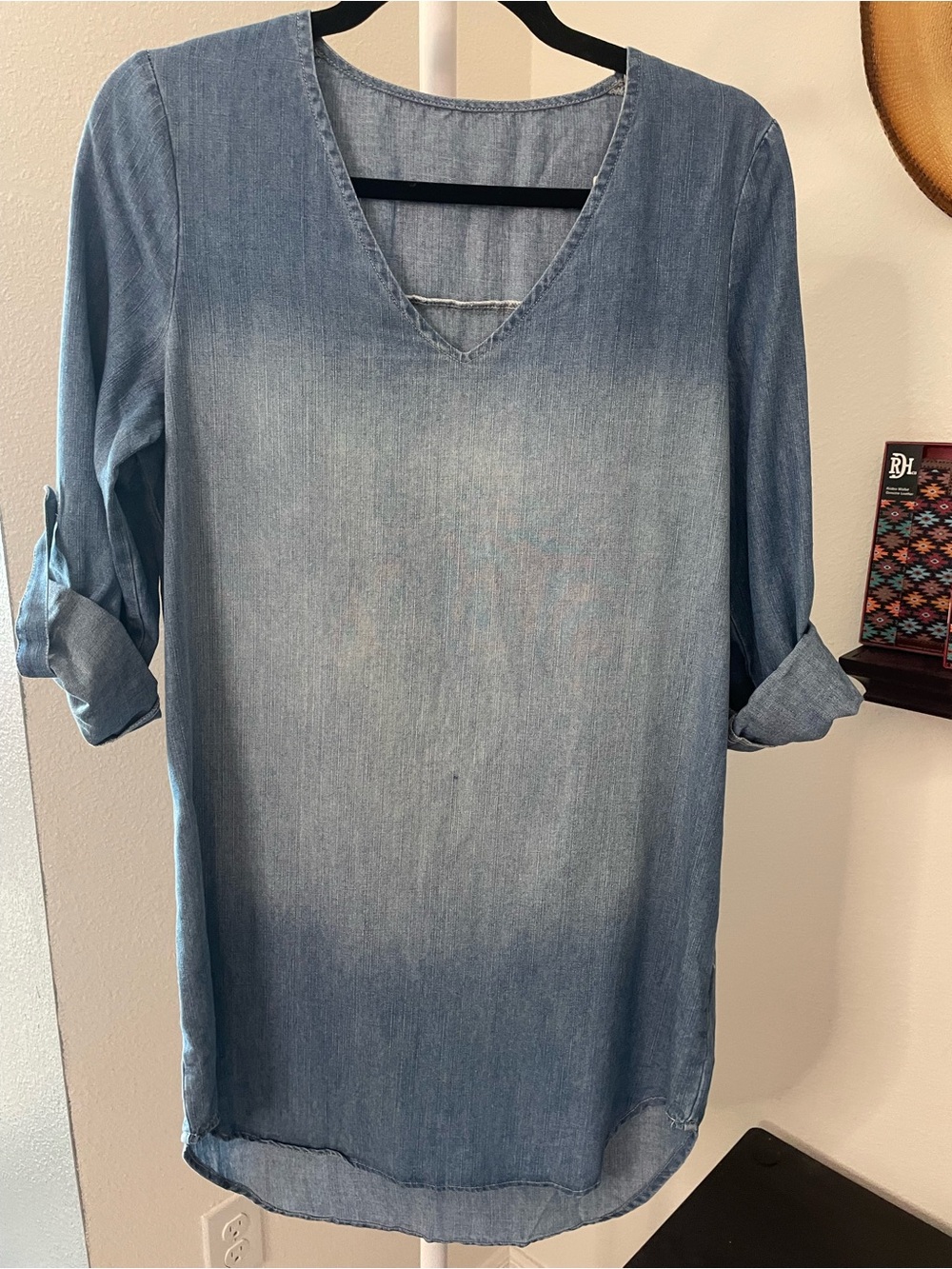 Cupshe Light Blue Denim V-Neck Tunic with Roll Sleeves 19”ptp